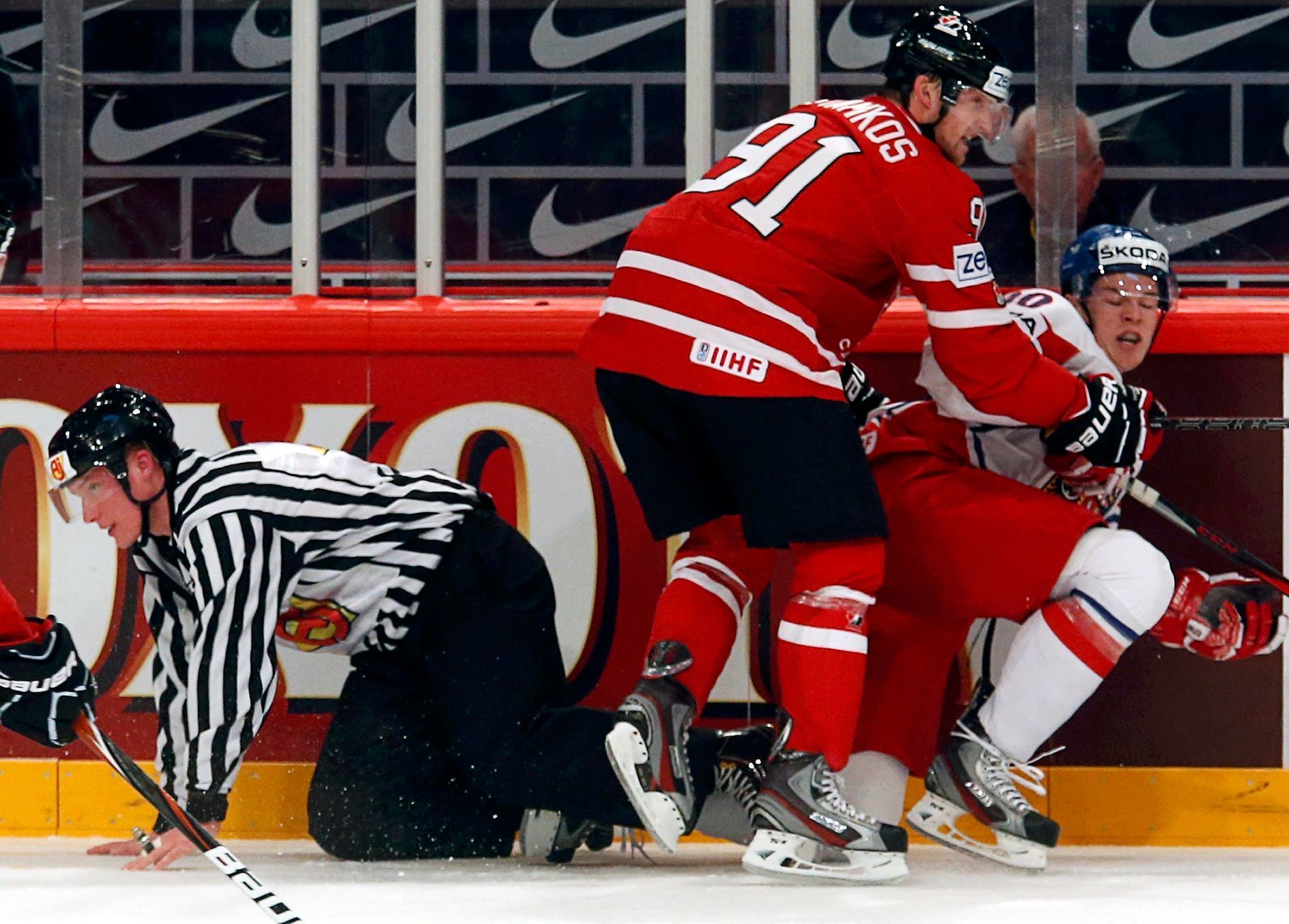 Hokej, MS 2013, Česko - Kanada: Tomáš Hertl (vpravo) - Steven Stamkos