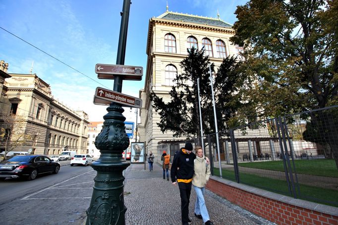 Prohlídka muzea při příležitosti ukončení jeho rekonstrukce.