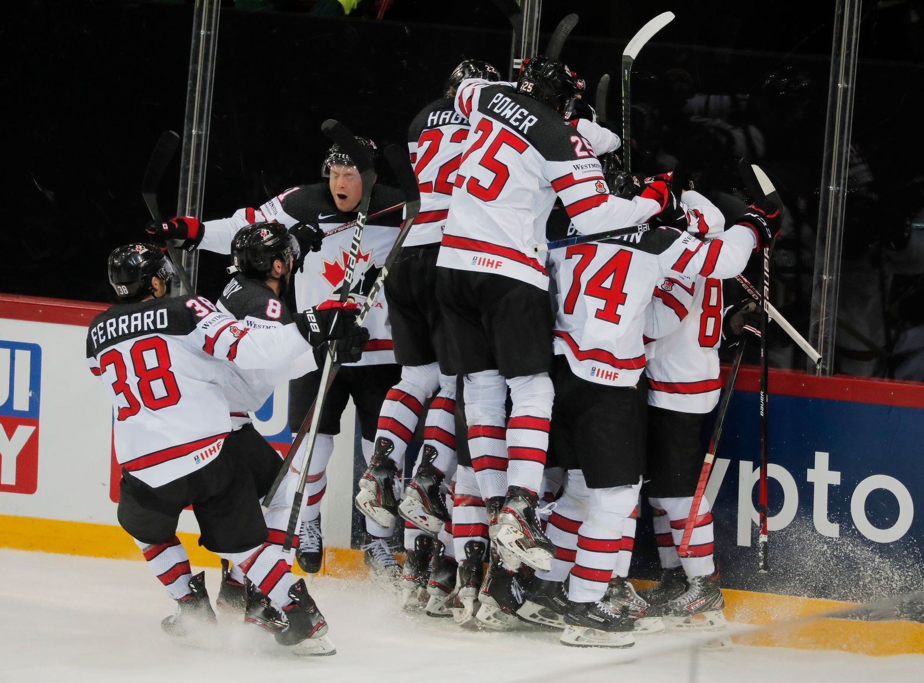 Kanaďané slaví postup ve čtvrtfinále Rusko - Kanada na MS 2021