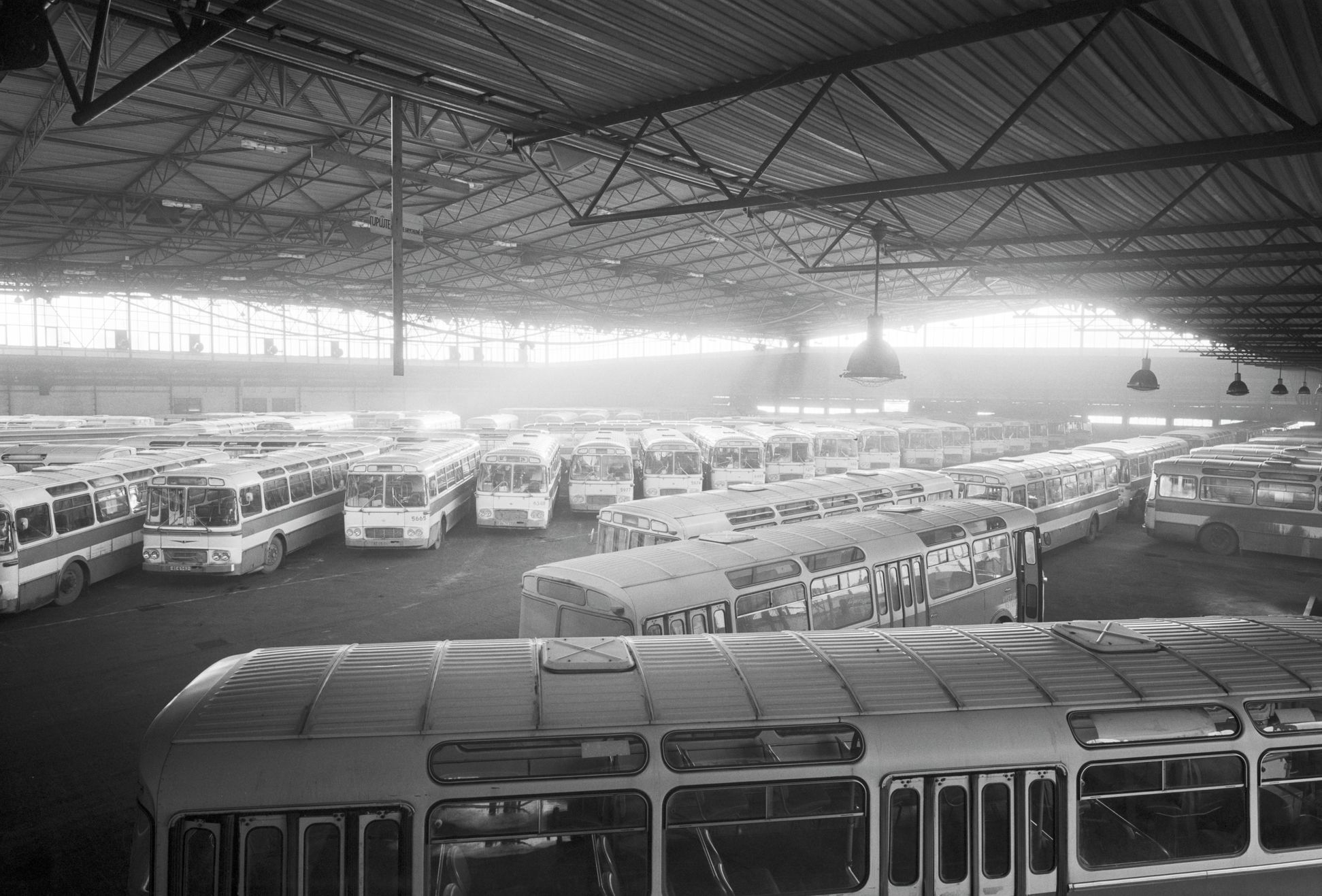 autobusy Praha historie