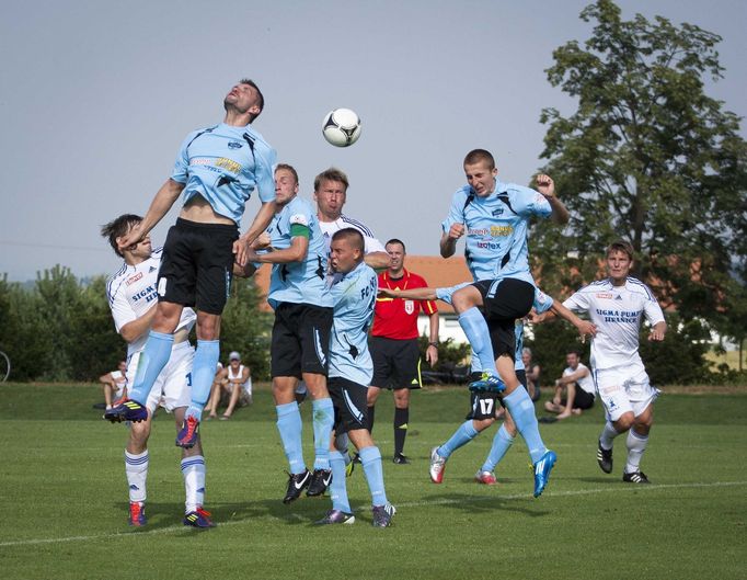 Přátelské fotbalové utkání: SK Sigma Olomouc - FC Nitra (0:1) hrané v Slatinicích na Olomoucku 4. července 2012.