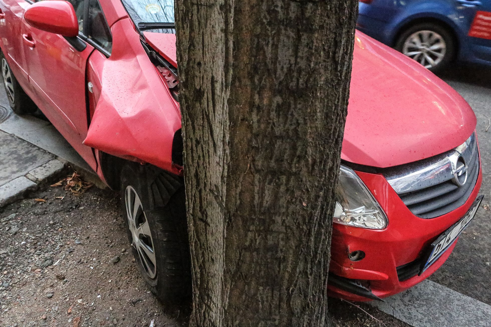 Dopravní nehoda, autonehoda, bouračka, špatné parkování - ilustrační foto