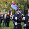 Odhalení pamětní desky Čechoslovákům bojujícím v RAF na památníku na Klárově v Praze