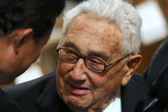 Obchodní spor Číny a USA může přerůst ve válku, myslí si exministr Henry Kissinger