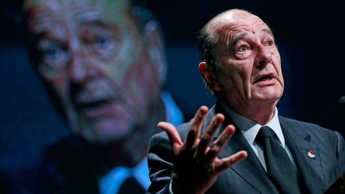 Chirac na snímku z roku 2010.