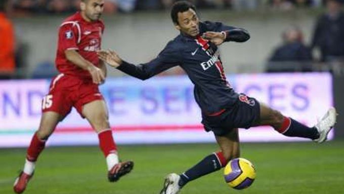 Zápas Paris St. Germain s Hapoelem Tel Aviv skončil tragédií.