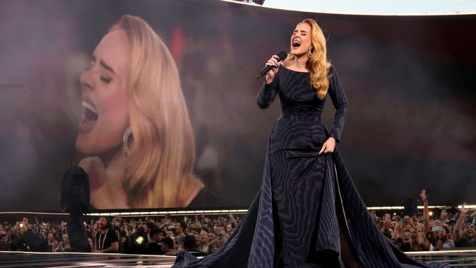 Adele si pro svou sérii koncertů v Mnichově nechala postavit zvláštní amfiteátr. Jinde v Evropě ji letos diváci vidět nemohli.