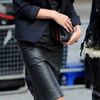 Zádušní mše za módního návrháře Alexandra McQueena - Kate Moss