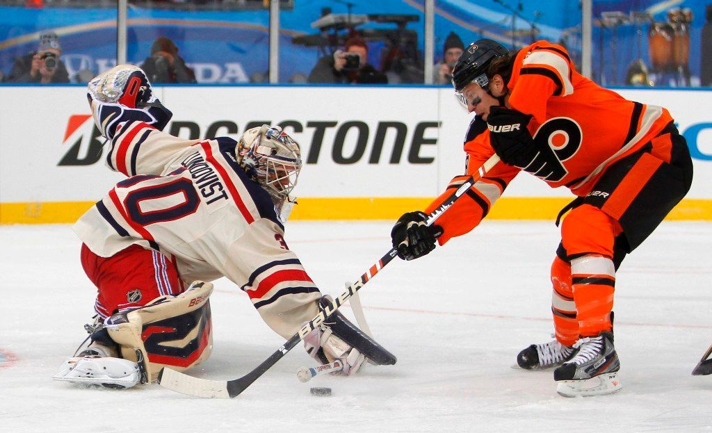 Winter Classic 2012: Philadelphia - New York Rangers (Lundqvist, Giroux, zákrok)