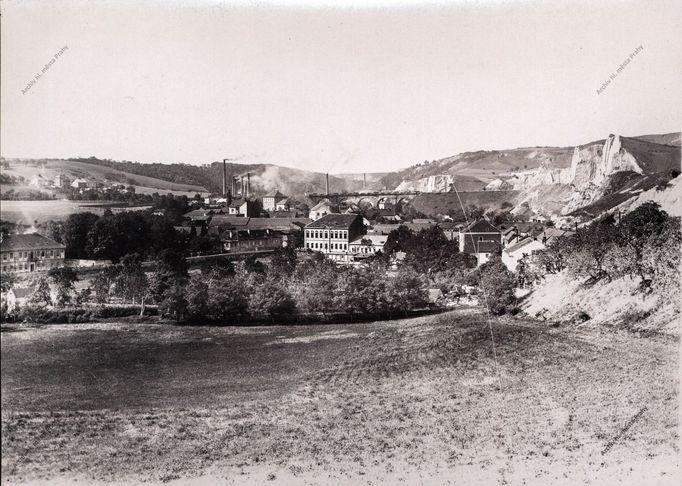 Archivní fotografie železniční traťě Praha-Smíchov – Hostivice, které se přezdívá Pražský Semmering.