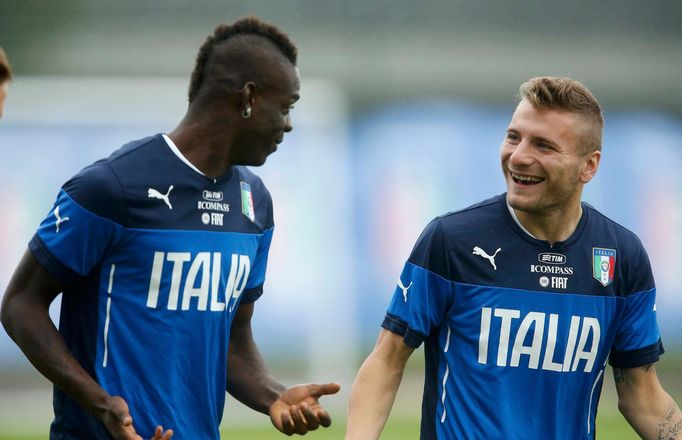 Immobile a Balotelli při tréninku na MS ve fotbale 2014