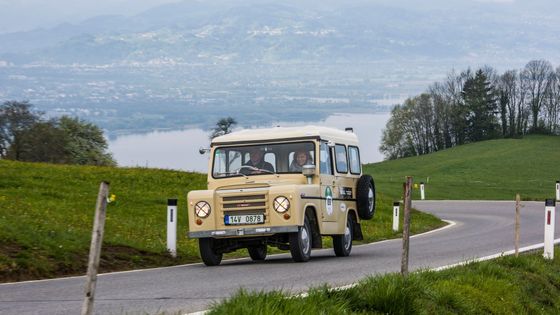 Miláčci publika: S unikátní novozélandskou Trekkou od Škody na setinové rallye