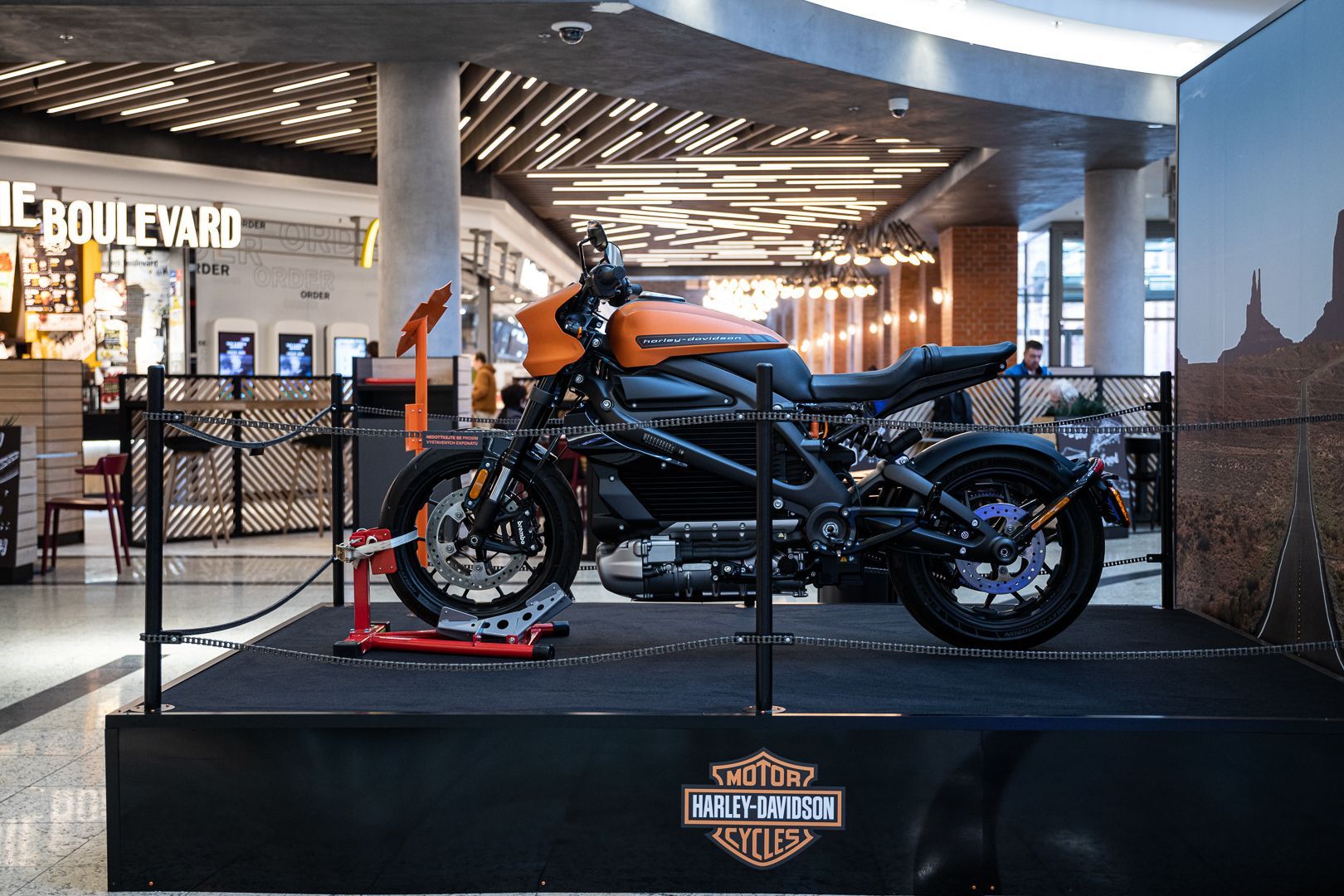 Harleye v Galerii Vaňkovka