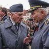 Odhalení pamětní desky Čechoslovákům bojujícím v RAF na památníku na Klárově v Praze