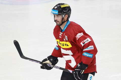 Pardubice - Sparta. Další střet gigantů, kdo získá druhý bod z ledu Dynama?