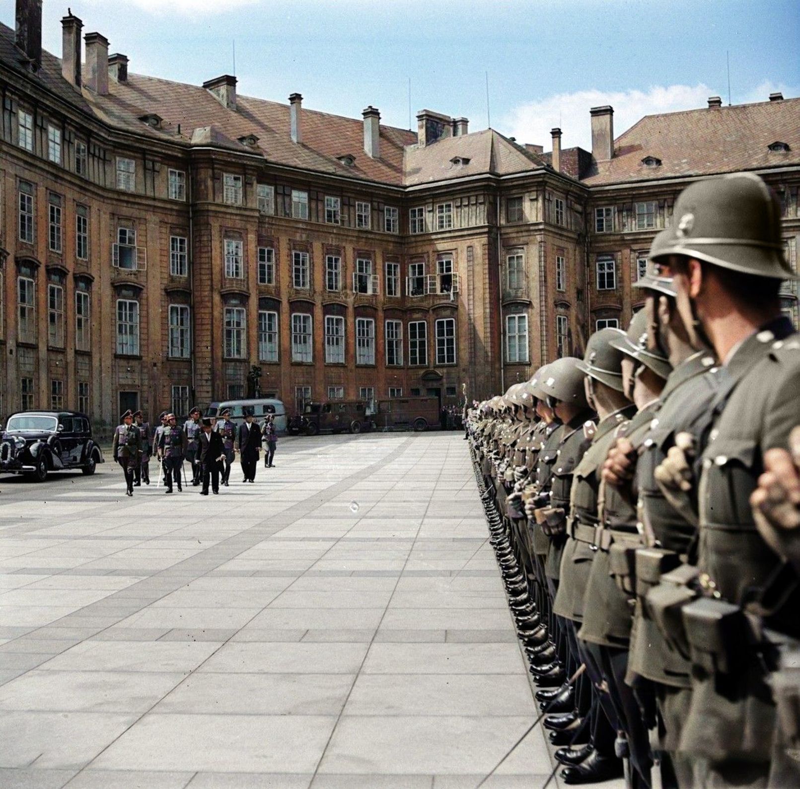Emil Hácha, Pražský Hrad, retro, historie, Praha, domácí