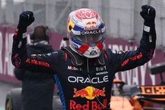 Jízda hodná šampiona. Verstappen vyhrál ze sedmnáctého místa na startu