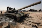 Živě: Francouzi napadli a zničili 5 libyjských letounů