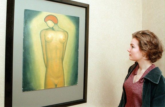 Snímek z výstavy děl Františka Drtikola v Galerii Rudolfinum v roce 1998.