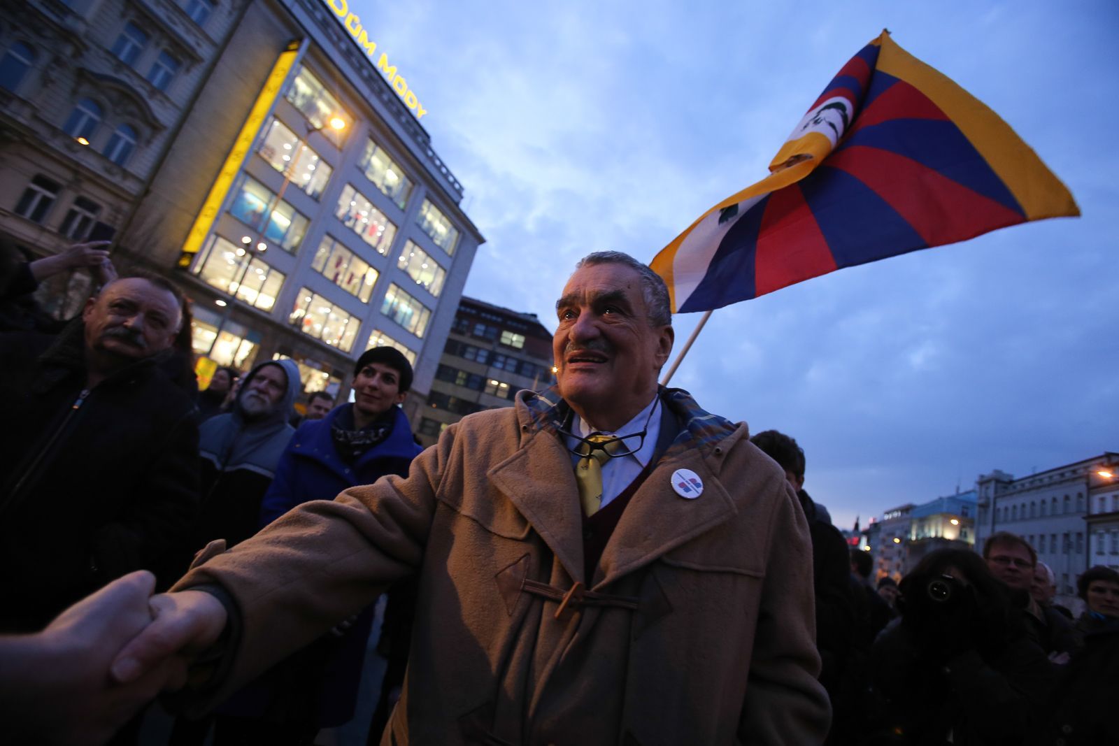 Demonstrace proti Babišovi a oligarchům - Václavské náměstí