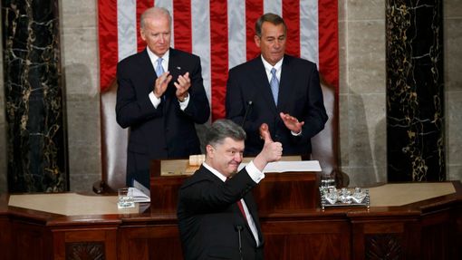 Ukrajinský prezident Petro Porošenko v americkém Kongresu.