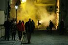 V listopadu byl poslední natáčecí den, či spíše noc. V Nerudově ulici u Pražského hradu štáb zinscenoval úvodní davovou scénu.