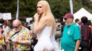 Momentka z duhového průvodu Prague Pride, 2. srpna 2025.