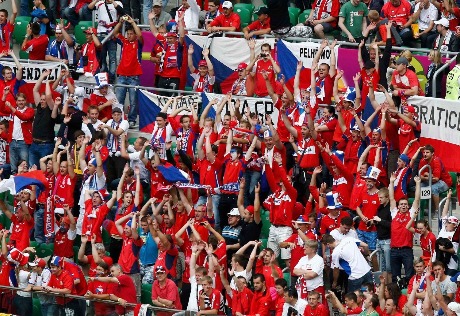 Čeští fanoušci v utkání Řecko - Česká republika na Euru 2012