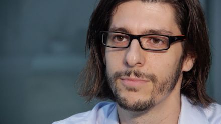 V krizi mozek vypíná, za exekuce se každý stydí, lidé se z dluhů sami nedostanou, říká Hábl