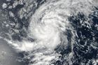 Hurikán Irma dál sílí a blíží se k pevnině. Jih USA se bojí další katastrofy