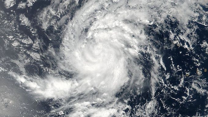 Satelitní snímek hurikánu Irma, který se vytvořil nad Atlantikem a míří k pobřeží Mexického zálivu.
