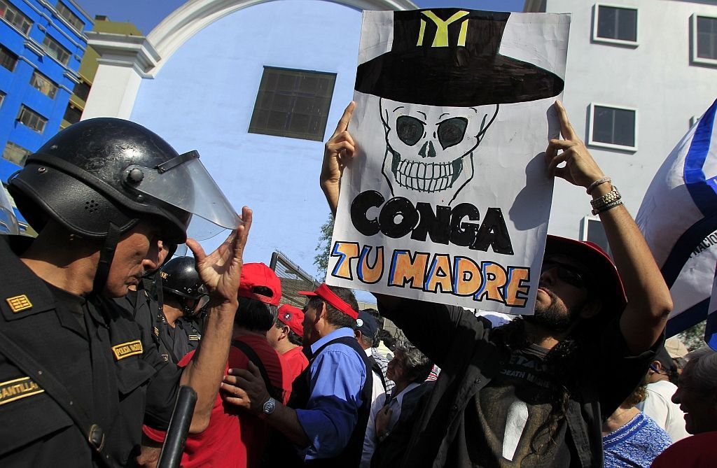Protesty Peruánců proti dolu Conga