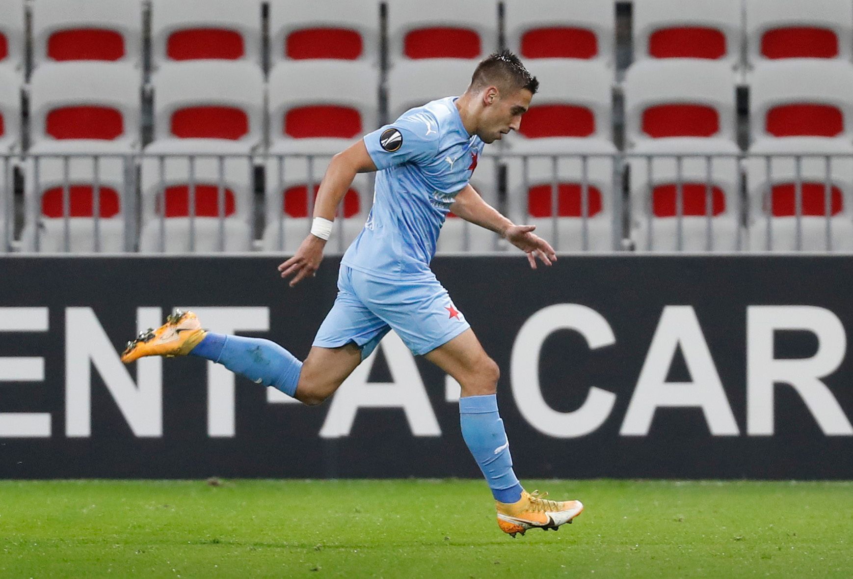 Ondřej Lingr slaví gól v zápase Evropské ligy Nice - Slavia