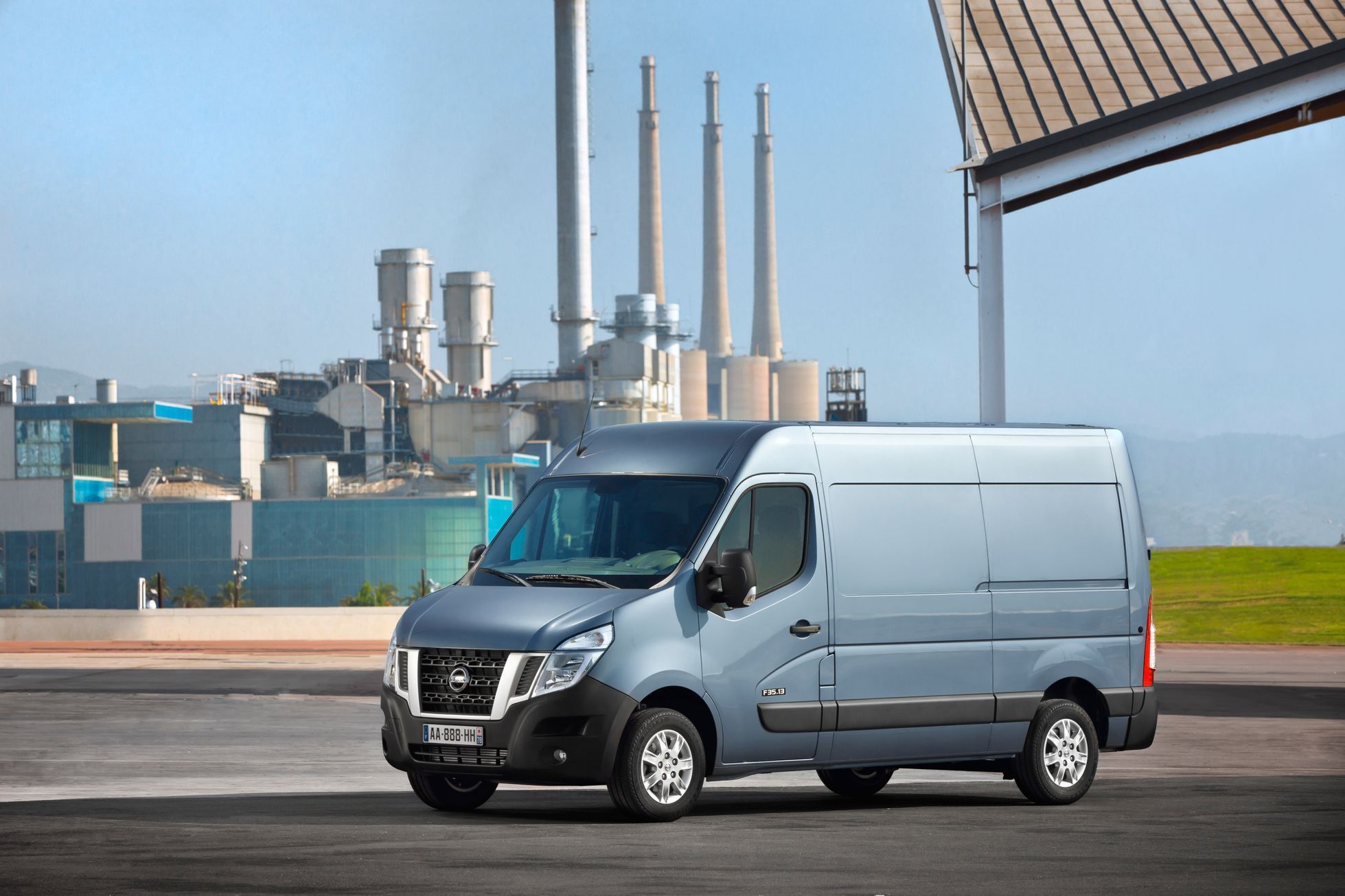 Nissan NV400