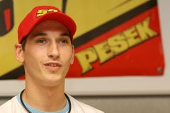 Pešek se dočkal. Do Moto2 se vrátí v katarském týmu