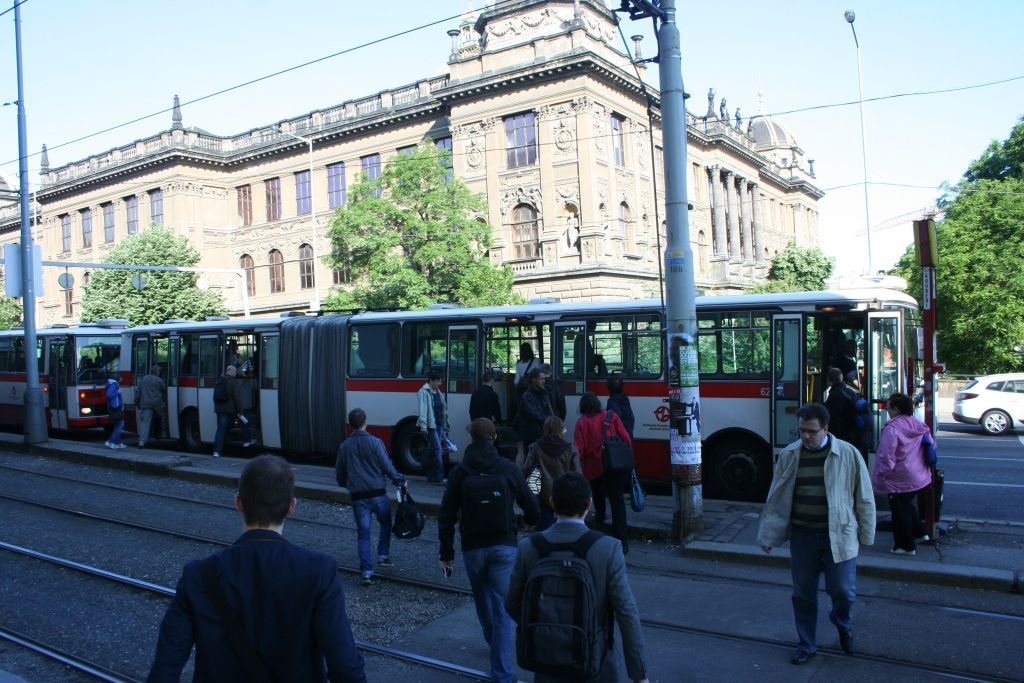 Praha se vrací do práce po povodni