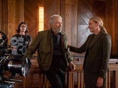 Clint Eastwood a herečka Toni Collette při natáčení filmu Juror No. 2.