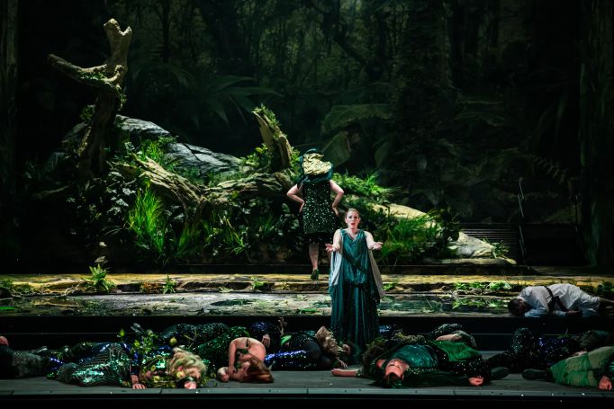 Pavla Radostová ve Státní opeře debutovala ve dvojroli Amora a Clarine.