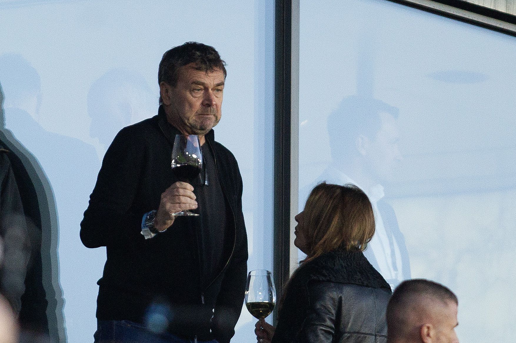 Sparta - Slavia Pavel Tykač na tribuně na Letné