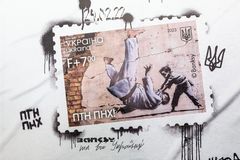 Malba chlapce, který poráží Putina v judu, se dostala na ukrajinské poštovní známky