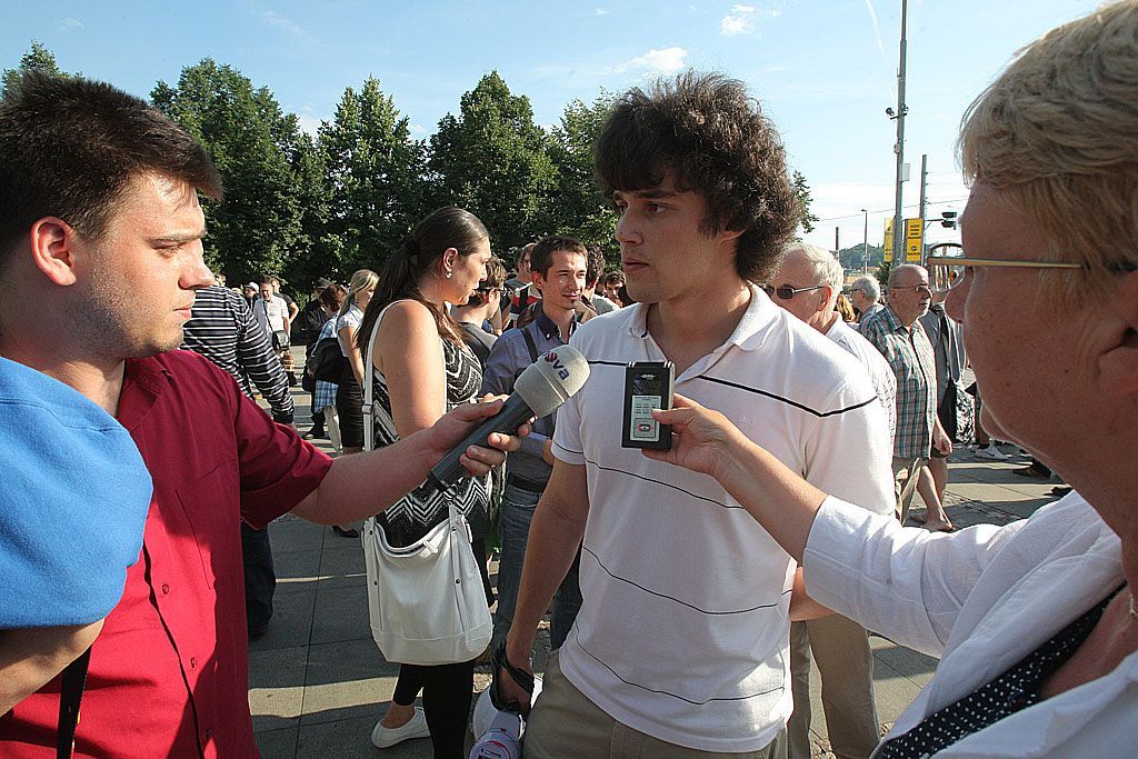Demonstrace proti odvolání Jiřího Pospíšila