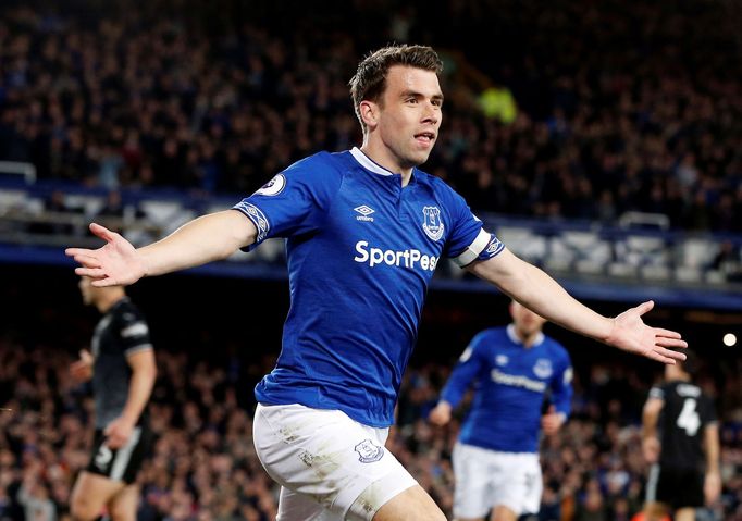 Anglická fotbalová liga 2018/19, Everton - Burnley: Seamus Coleman slaví gól Evertonu na 2:0.