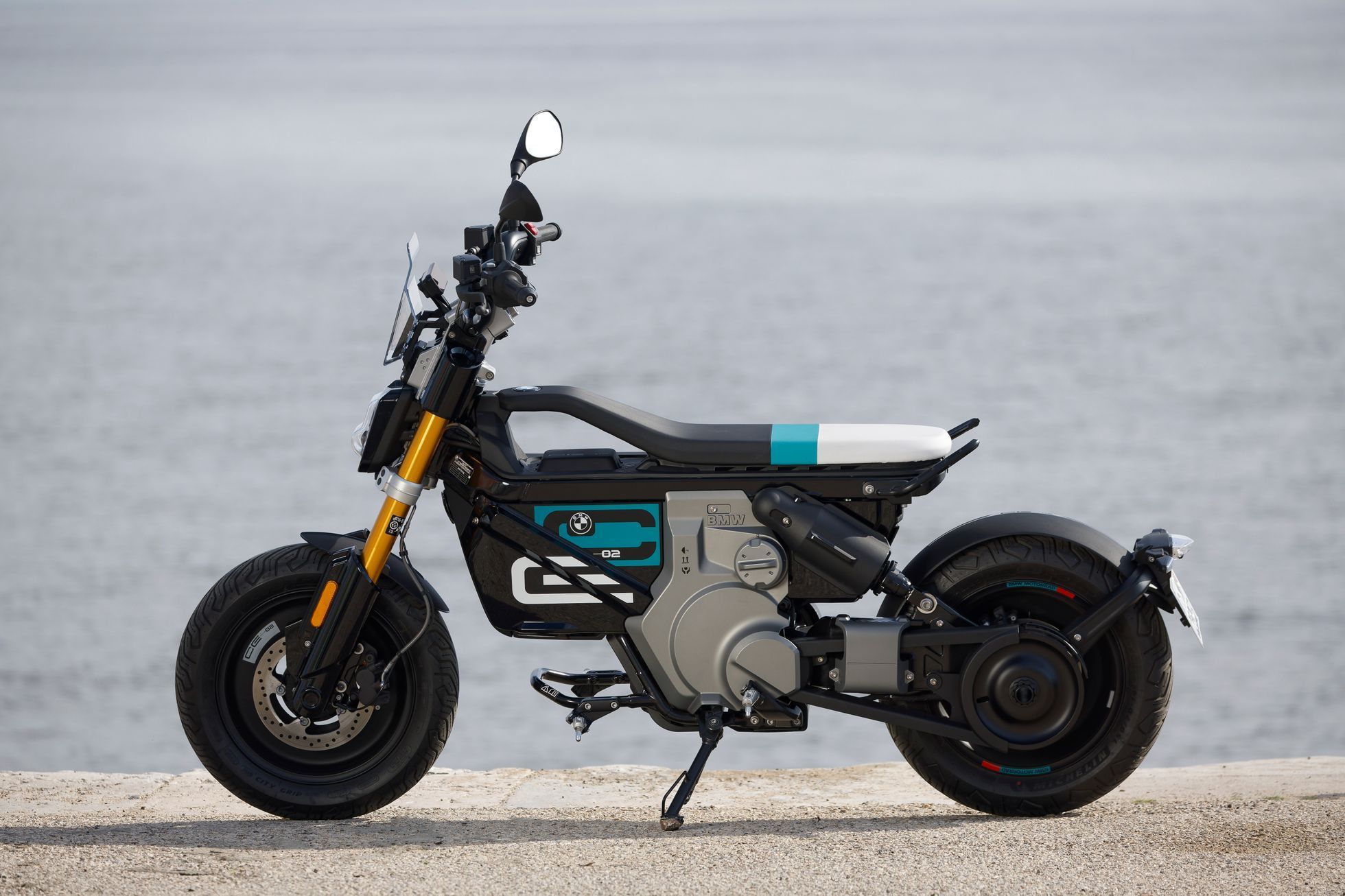 BMW CE 02