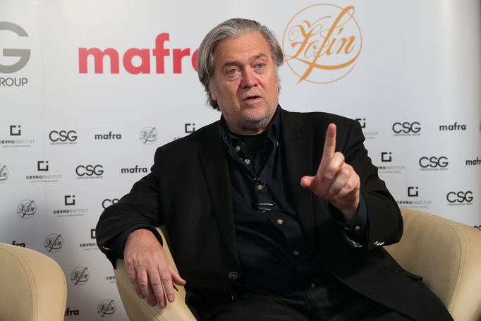 Stephen Bannon při loňské návštěvě Prahy.