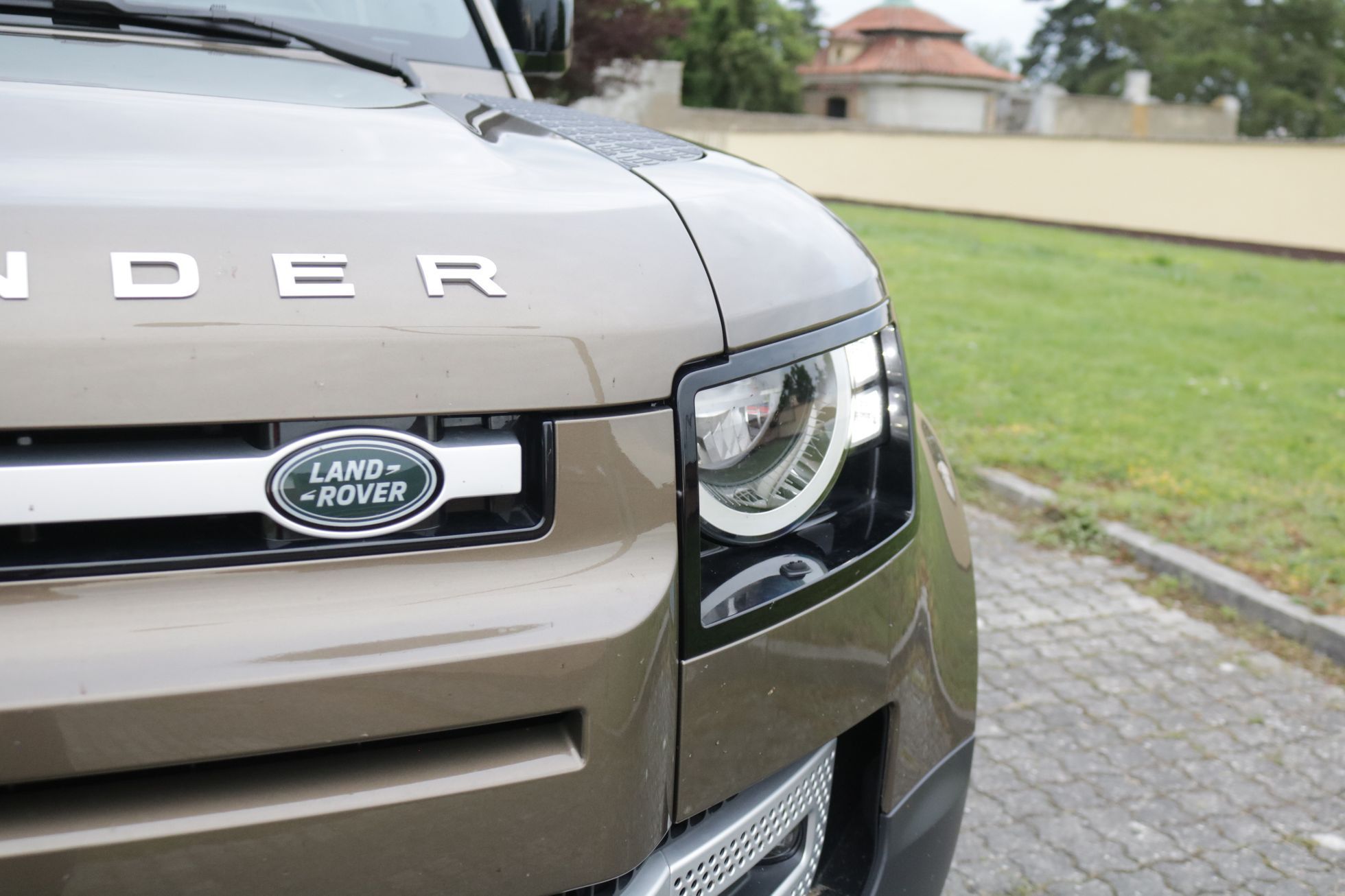 Land Rover Defender 2020