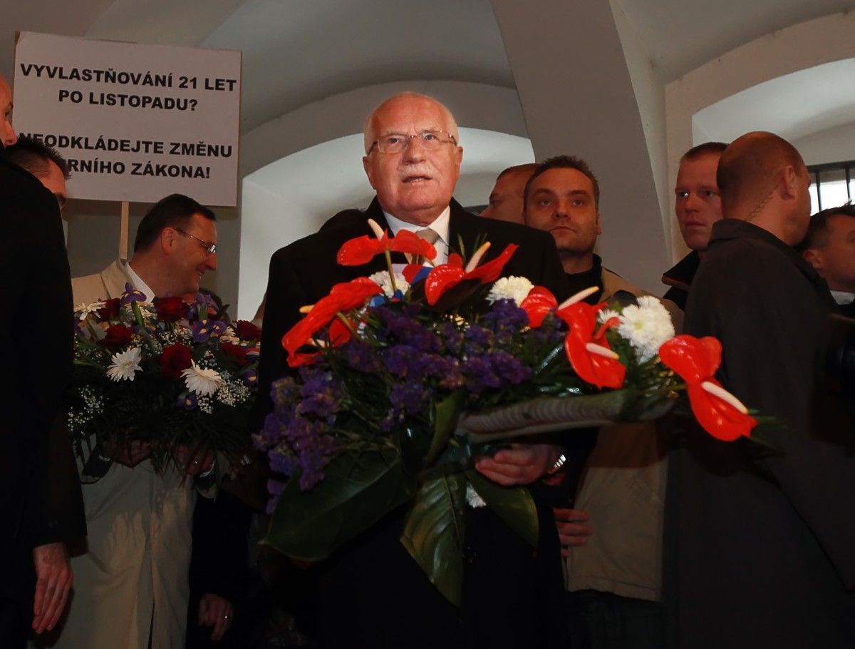 Oslavy 17. listopadu na Národní třídě - 21 let poté