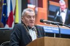 Primátor Svoboda odmítá řešit černé parkování. Nechce dráždit voliče, tvrdí Praha 1