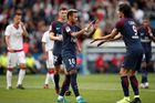 Pařížská bestie zničila Bordeaux šesti góly. Cavani přenechal Neymarovi penaltu