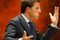 Nizozemsko káralo za rozpočty jiné, teď má samo problém
