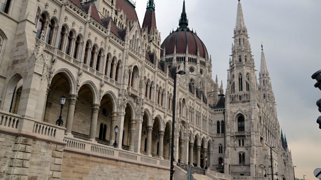Cestuj levně: Budapešť. Guláš, bary a lázně